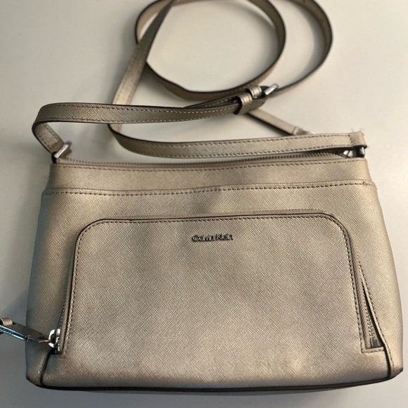 Calvin Klein Women's CrossBody Bag - Picture 6 of 16